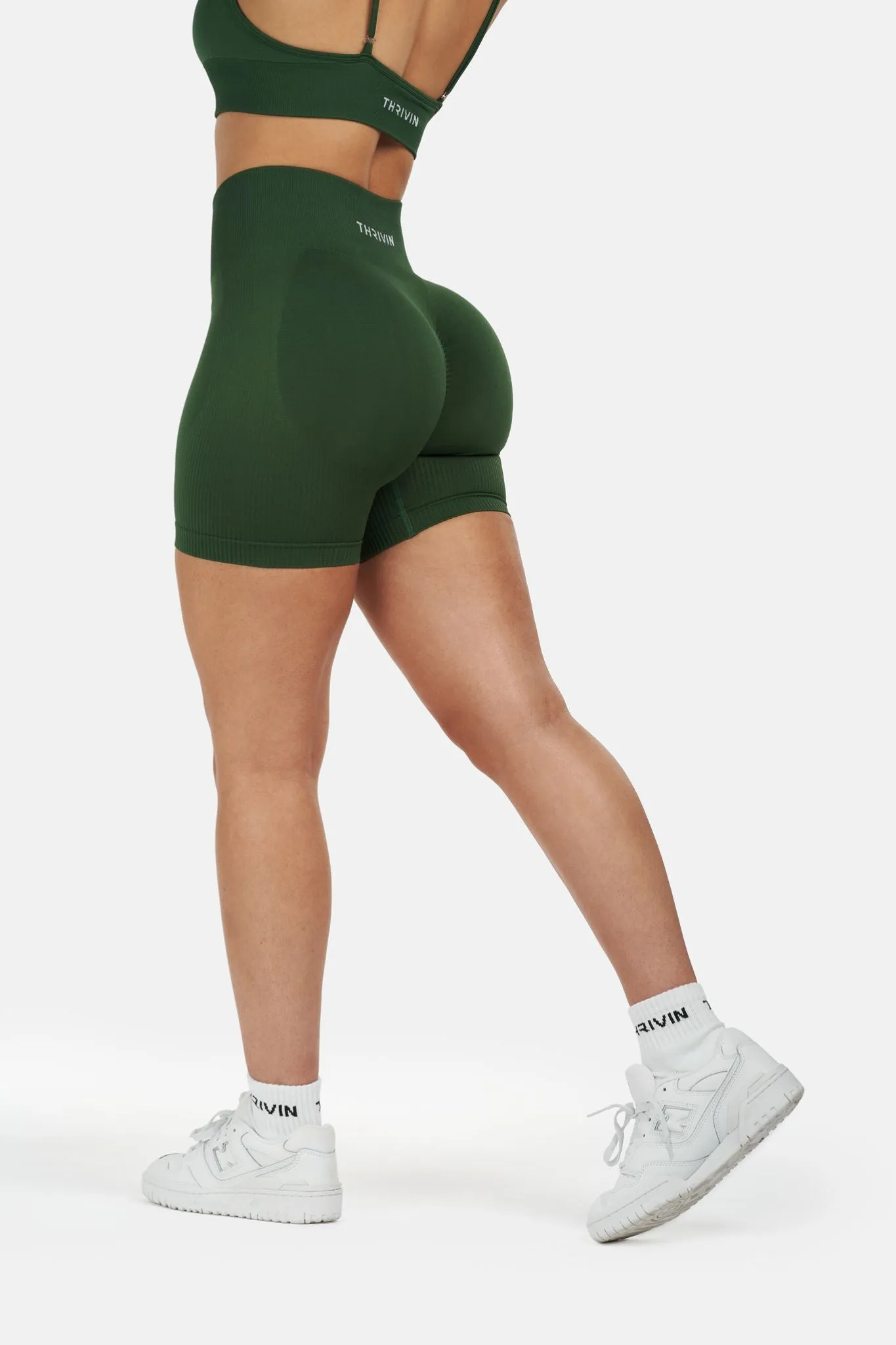 Arise - Seamless Sculpt Ribbed Contour Shorts - Palm Green